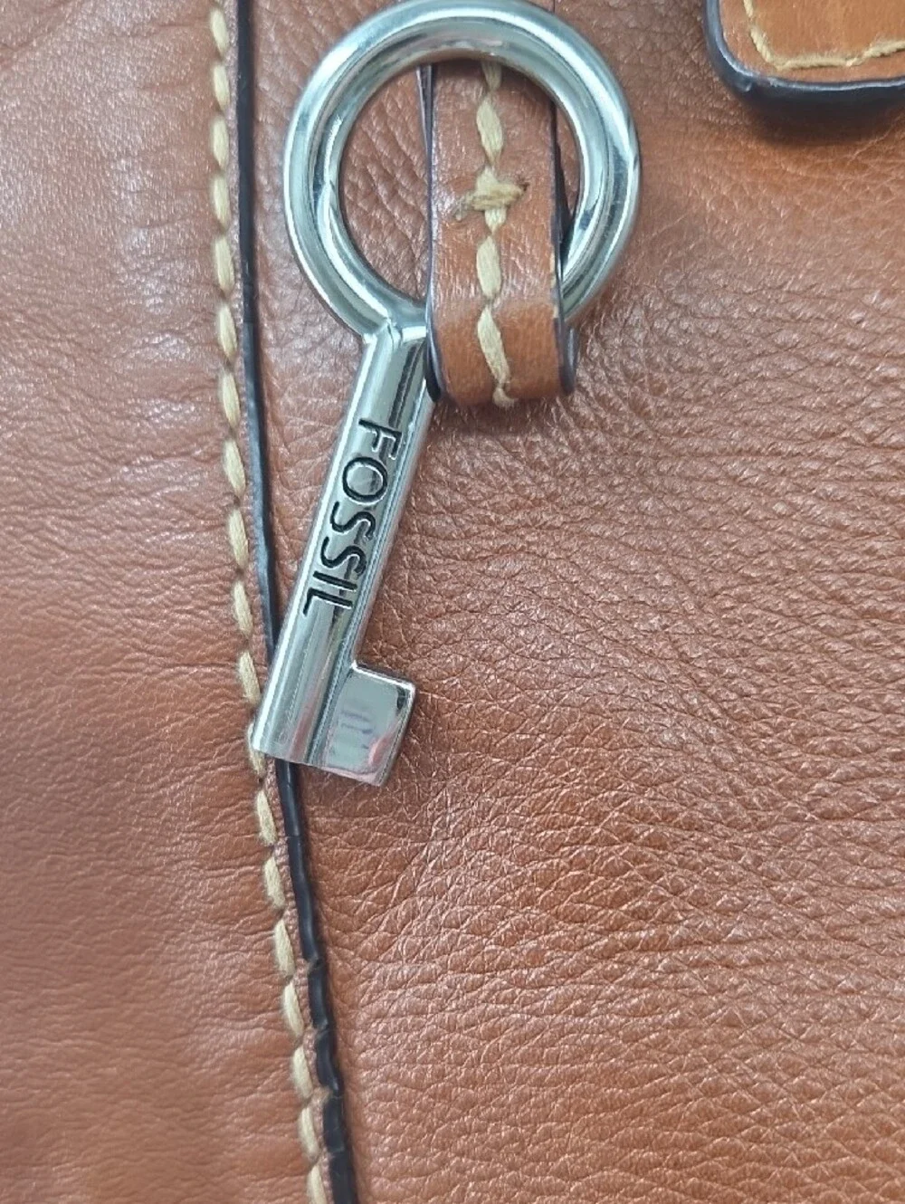 Large Fossil Tan Leather Shoulder Bag